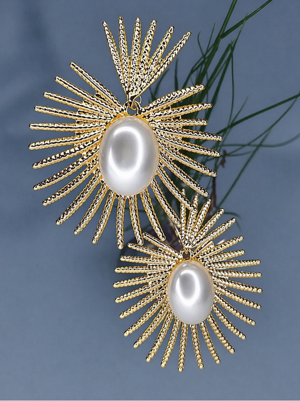 Zara Radiance Large Pearl Heart Crown Sunburst Beam Ray Regal Royal Gold Earring - Picture 7 of 14